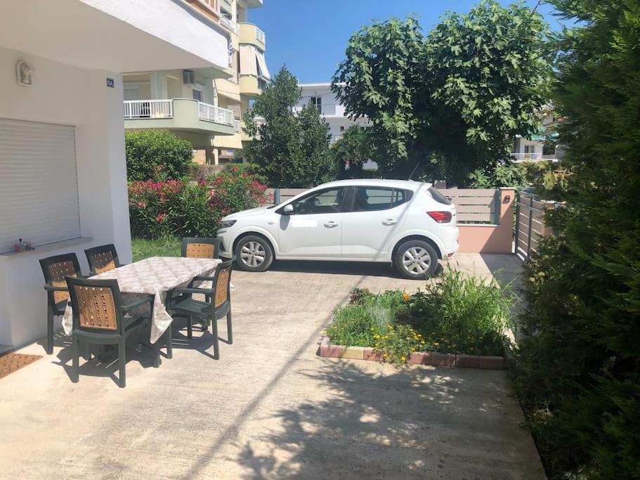 Renovated Apartment With Garden And Parking Space Peraía Exteriér fotografie